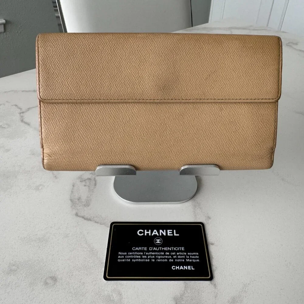 Chanel Vintage Coco Button Bifold Long Wallet Beige Caviar Leather